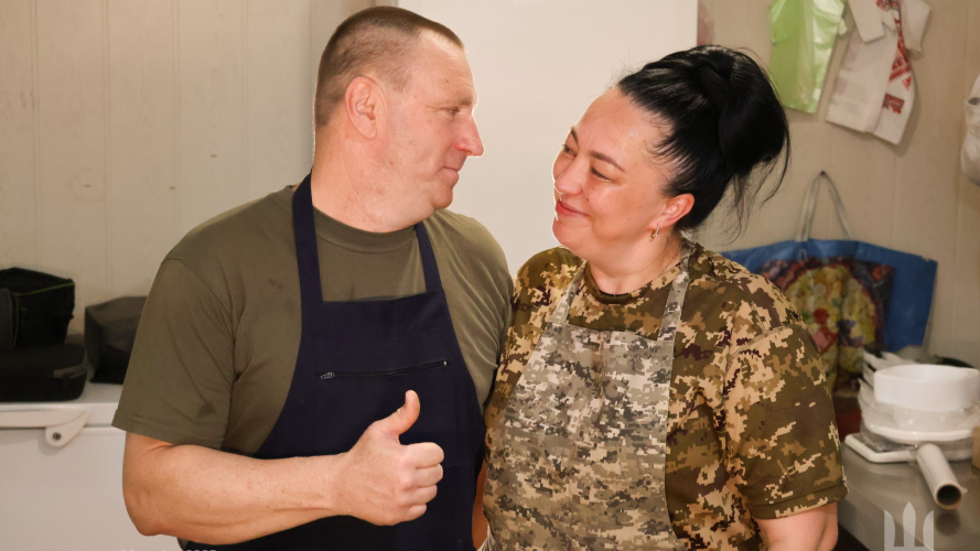 Разом у шлюбі, разом на війні: як подружжя з Волині стали кухарями у батальйоні 100 бригади