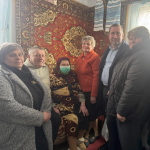 У громаді на Волині із 90-річчям привітали довгожительку