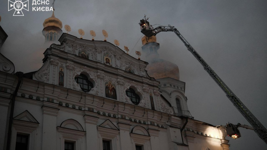 Сотні дронів та різні ракети: що відомо про нічну атаку РФ на Україну