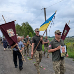 Серце не витримало пережитого на війні: на Волині попрощалися з Героєм Валерієм Вакулюком