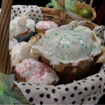 Печуть самі чи купують: яку паску на Великдень обирають у Луцьку