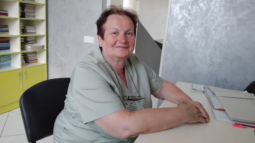 «Немає такої хати, де б я не побувала»: історія медсестри з Волині, яка понад 40 років рятує людей