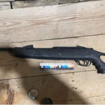 На Волині дівчинка випадково вистрелила собі в ногу, судили її батька