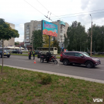 На перехресті у Луцьку зіткнулися мотоцикл та автівка, постраждав чоловік