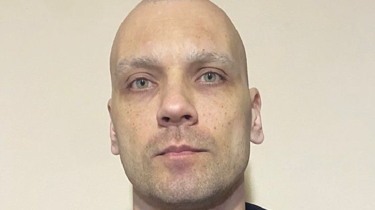 Зрадник з Луцька Сметанін, який передавав координати ворогу, хоче на обмін в Росію