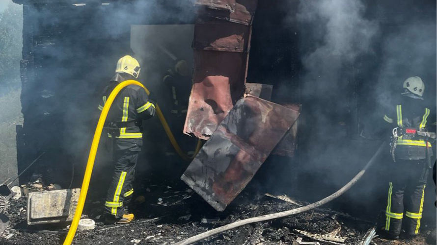 Кілька хвилин до трагедії: на Волині сусіди врятували жінку з вогню