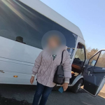 Поспішав до Луцька: водій автобуса поїхав, залишивши пасажирку на заправці