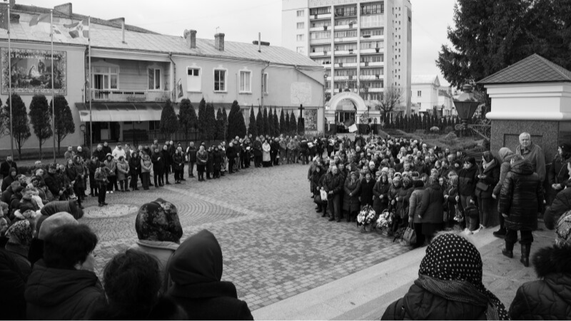 Помер від важких поранень: у Луцьку попрощалися з Героєм Сергієм Гавруком