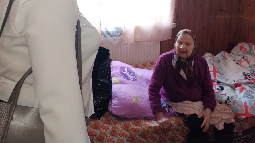 У громаді на Волині з іменинами привітали довгожительку