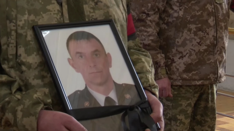 Через кілька днів мав йти у відпустку: у Луцьку попрощалися з Героєм Юрієм Вдовиченком