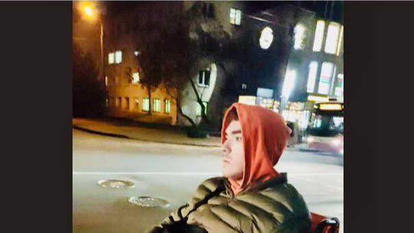 У Луцьку покарали водія «маршрутки», який проігнорував хлопця на кріслі колісному