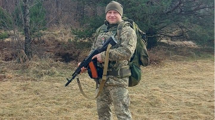Збивав «шахеди», лікував побратимів і боровся з лудоманією: історія медика з Луцька, який служив у ППО