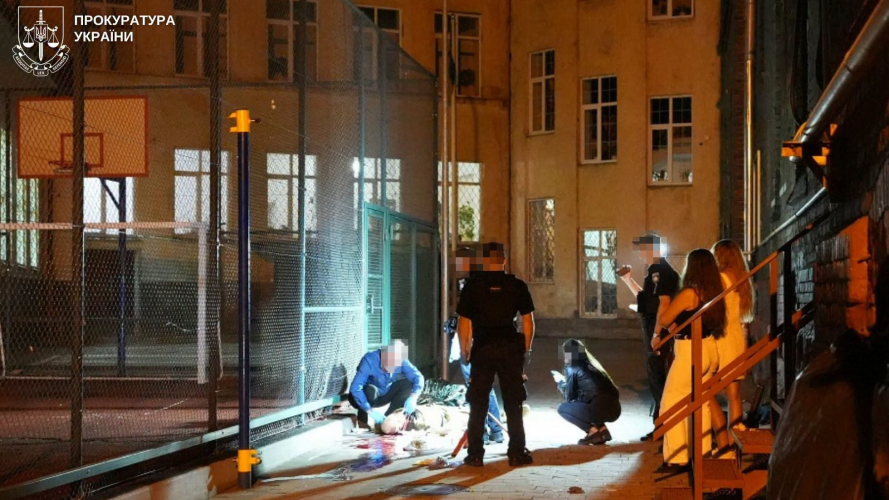Стало відомо, ким був військовий ТЦК, якого смертельно поранили ножем у Львові. Фото 18+
