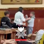 вчителька штовхула учня у Рівному