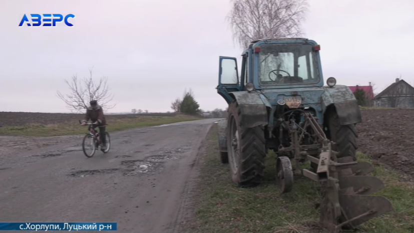 «Дві машини дров - 32 тисячі, а пенсія - 3 тисячі»: як у селі на Волині готуються до зими