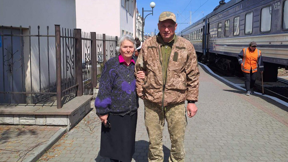 «Вони завжди кажуть, що в них все добре», - мама двох військовослужбовців з Луцького району