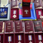 У Луцьку рідним полеглих воїнів вручили державні нагороди
