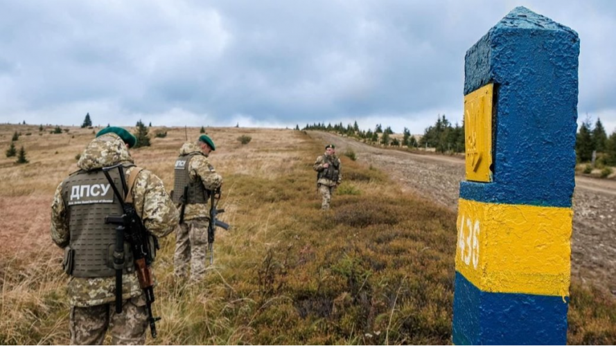 Хотів возити контрабанду з Білорусі: на Волині тракторист зливав дані про розміщення військових