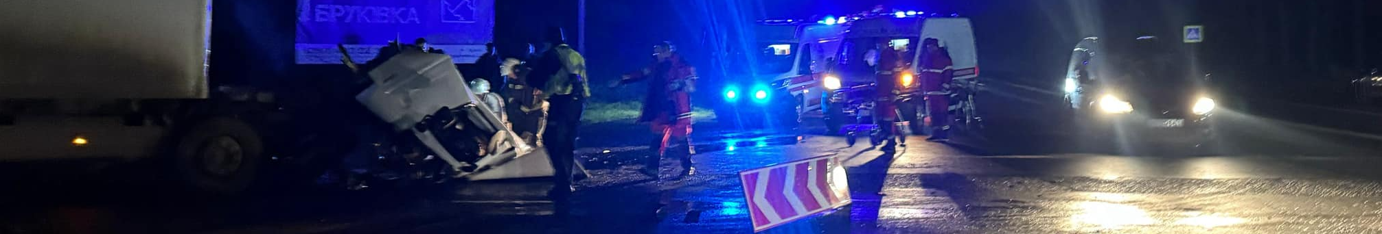 Повідомили про стан чоловіків, які постраждали внаслідок зіткнення вантажівок на Волині