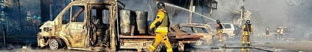 Росія атакувала українське місто: горять магазини й авто, є загиблі та поранені