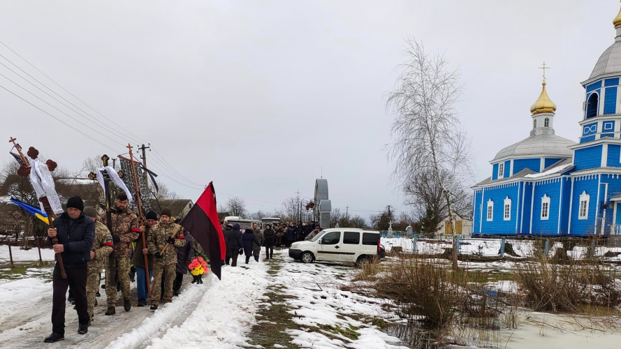 Мав золоті руки: на Волині попрощалися із 48-річним Героєм Ігорем Банковським