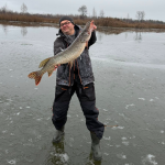 зимова рибалка у Рівненській області, Юрій Демчук зловив щуку