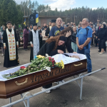 Біль втрати, що не стихає: у громаді на Волині провели в останню дорогу підполковника Повітряних сил України Юрія Халика