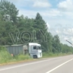 Аварія на Волині: вантажівка «злетіла» з дороги