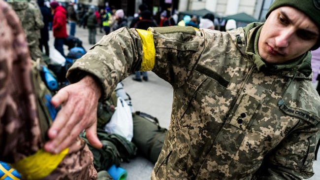 Без повісток та військкоматів: в Україні хочуть запровадити смарт-мобілізацію