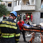 З-під завалів у Луцьку деблокували тіло чоловіка: його кохана досі під уламками