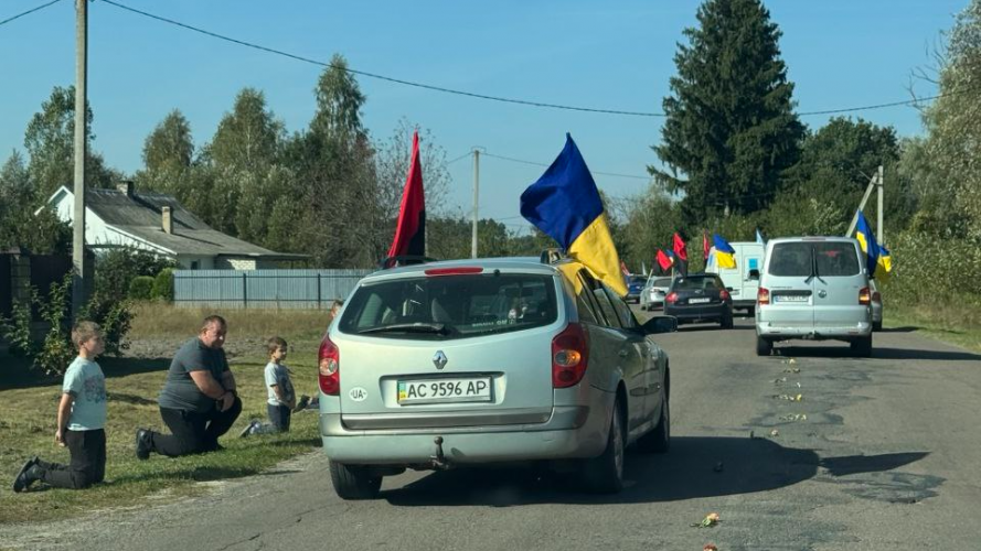 Мама і троє молодших братів чекали з війни: востаннє додому повернувся 25-річний Герой з Волині