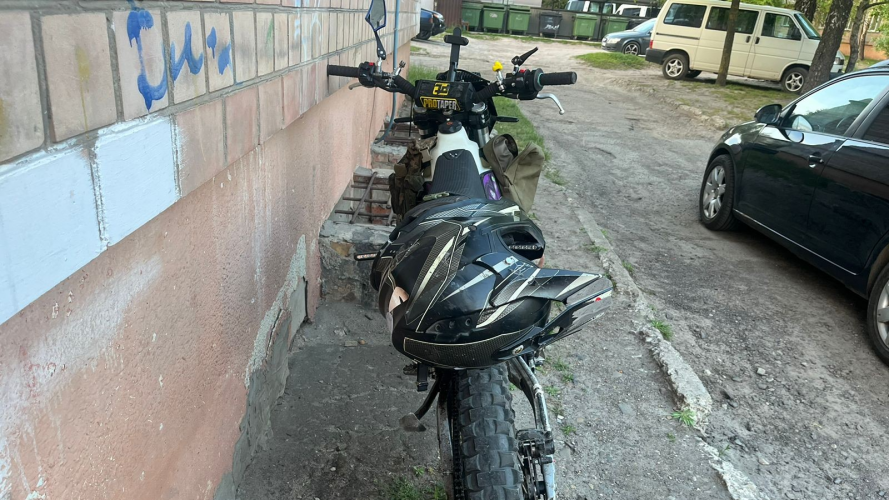 У Ковелі 37-річний мотоцикліст влетів у легковик, чоловіка госпіталізували