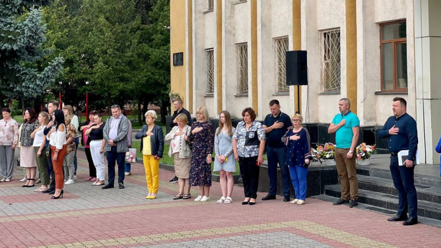 У місті на Волині щодня вшановуватимуть хвилиною мовчання загиблих Героїв