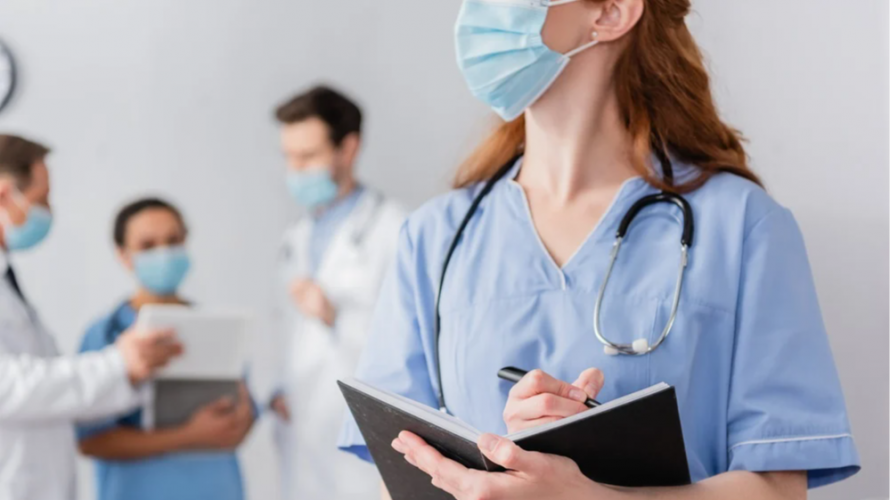 У Луцьку в лікарні медична сестра вкрала гроші: як її покарав суд