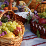 Що святять на Яблучний Спас: не лише яблука, а ці продукти до кошика кладуть даремно