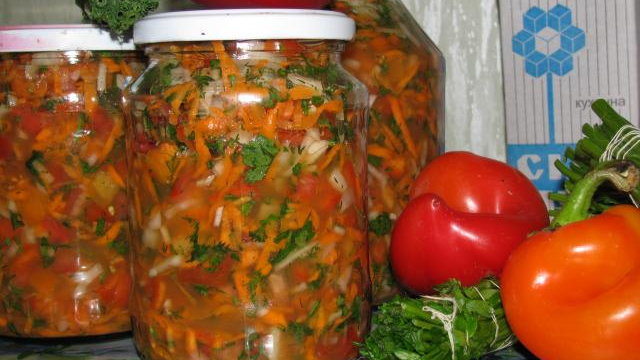 Ароматна заправка до супу: готую її з року в рік – 15 хвилин і перша страва готова