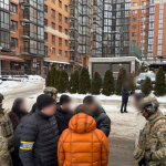 У Луцьку компанія молодиків вкрала майже мільйон гривень і витратила його на гаджети та брендовий одяг