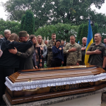 Три місяці боротьби за життя: на Волині провели в останню дорогу захисника Олександра Гуля
