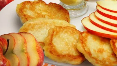 Домашні яблучні оладки — аромат дитинства, який ніколи не набридає