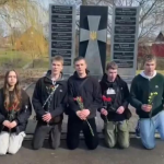 «П'яна вечірка на кістках»: підлітки розважалися на меморіалі Героям