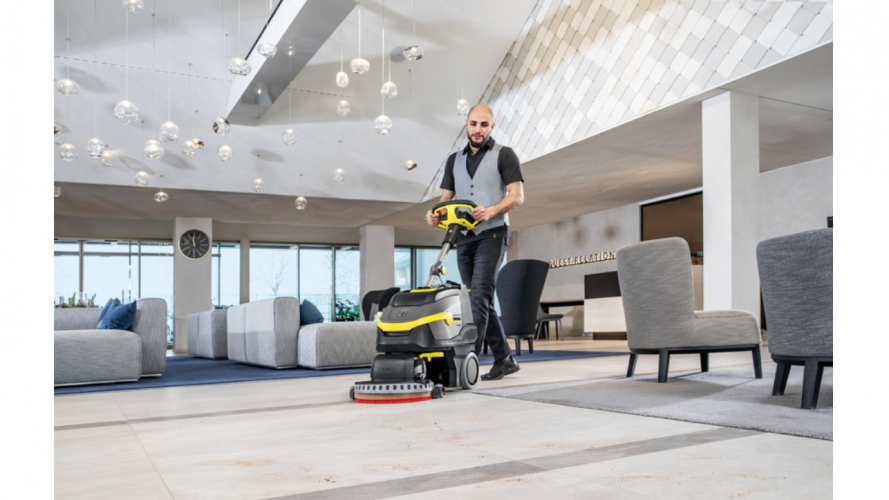 Як зменшити витрати на прибирання підприємства: дві машини, які замінюють десяток працівників