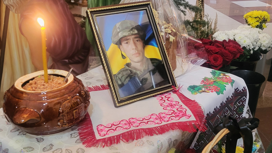 Родина до останнього жила надією: на Волині попрощалися з воїном Георгієм Смалем