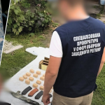 Отримували зброю із районів бойових дій та продавали: на Волині викрили трьох чоловіків