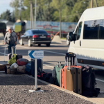 Жінка вибралася з окупованих Олешок, пройшовши майже 30 км пішки: її зустріли на Волині