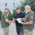 У громаді на Волині вручили нагороди і відзнаки військовим та волонтерам