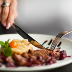 Ідеальний час для вечері взимку: як підтримати сон, метаболізм і схуднення