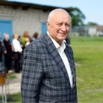Понад 40 років працював в освіті, 21 рік був директором ліцею: історія знаного вчителя з Волині