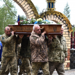 «Не на весілля зібрав Герой велелюддя, а на свої похорони»: востаннє додому на Волинь «на щиті» повернувся Іван Качула