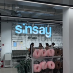 Показали новий Sinsay у центрі Луцька. Відео