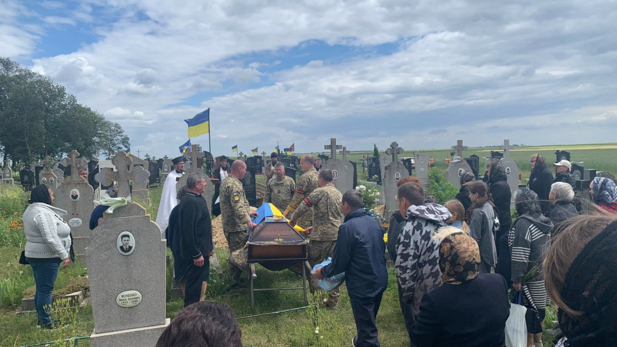 Загинув понад рік тому у Курській області: на Волині поховали Героя Віталія Борилюка